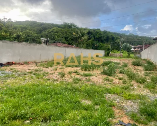Imagem Terreno Plano à venda no Bairro Paranaguamirim em Joinville por R$450.000,00 Terreno com área tota...