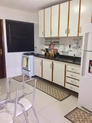 Imagem "Seu Novo Lar em Santa Terezinha: Apartamento Espaçoso de 3 Dormitórios e Vista Livre!"