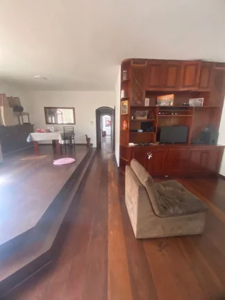 Imagem Sobrado com 5 dormitórios à venda, 185 m² por R$ 970.000,00 - Bosque dos Eucaliptos - São José dos Campos/SP