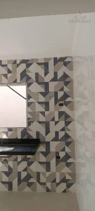 Imagem Casa tipo sobrado, independente , garagem c/vaga livre e quintal em São Vicente!