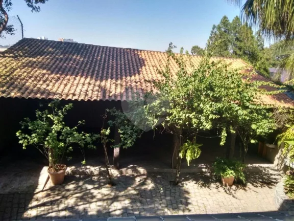 Imagem Casa à venda com 4 quartos, sendo 4 suítes, em Vila Sônia, São Paulo - SP