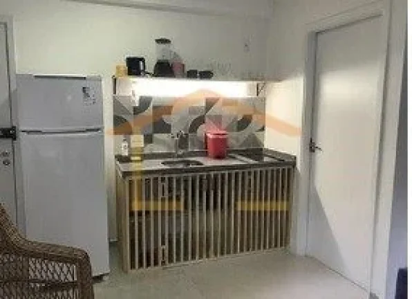 Imagem Apartamento com 1 dormitório, cozinha, banheiro, 26m².

Condomínio com lavanderia, salão de fest...