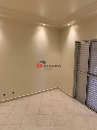 Imagem Sobrado à venda 3 Quartos, 1 Suite, 2 Vagas, 250M², Sítio da Figueira, São Paulo - SP