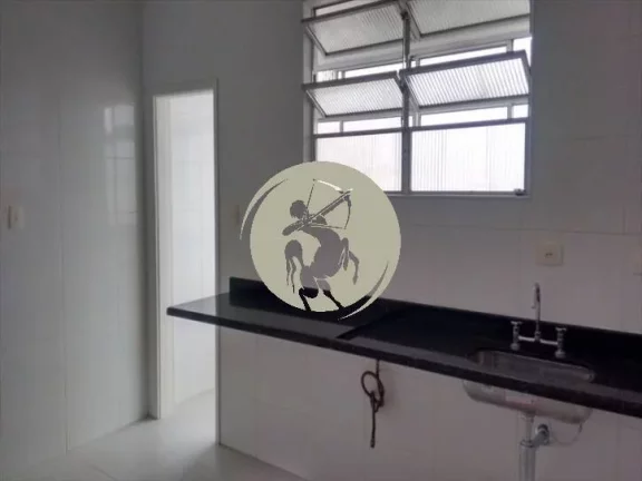 Imagem APARTAMENTO NO EMBARÉ TOTALMENTE REFORMADO,PRÉDIO COM ELEVADOR, SALA PARA 2 AMBIENTES, DORMITÓRIO...