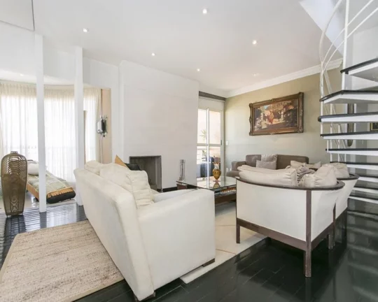 Imagem Cobertura à Venda 3 quartos 4 vagas 320m²