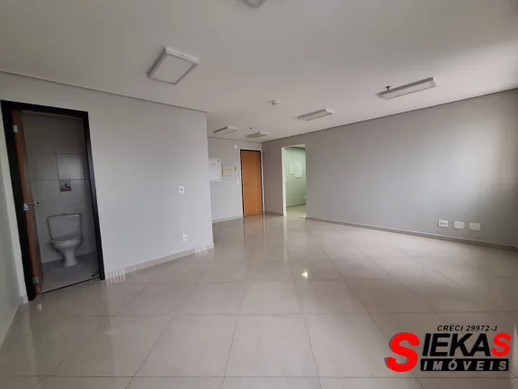 Imagem Sala comercial para locação na Penha de França, São Paulo-SP: 3 salas, 2 banheiros, 1 vaga de garagem, 65m² de área.