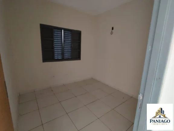 Imagem Casa com 2 quartos (1 suíte), amplo terreno, Altos do Parque, Cuiabá-MT