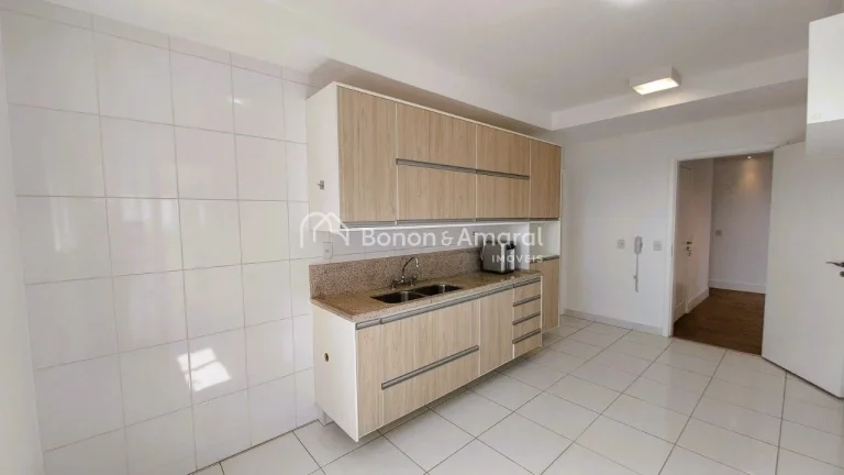 Imagem Excelente apartamento em andar alto, com vista privilegiada da varanda gourmet fechada com vidro e a...