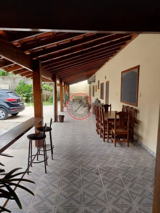 Imagem CASA Terrea escritura definitiva com varanda ,2 suites, lavabo, area gourmet,piscina , garagem para 5 carros e duas kitnets