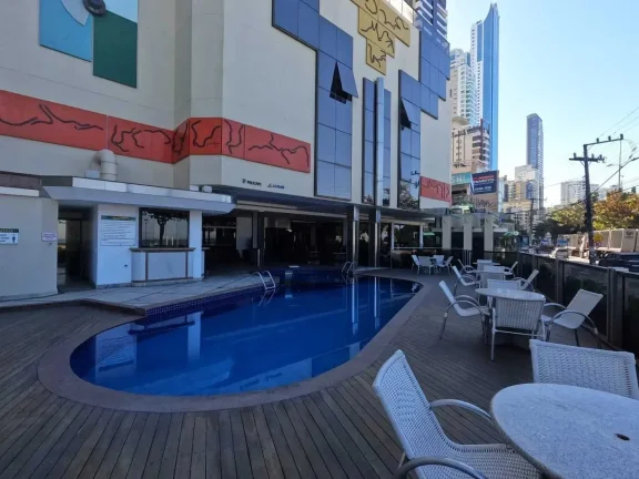 Imagem Apartamento frente mar com 3 suítes e 3 vagas de garagem em Balneário Camboriú/SC