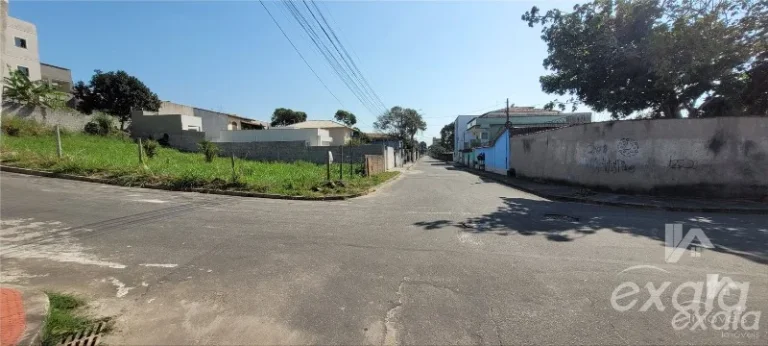 Imagem lote em jacaraipe, bairro castelandia, de esquina medindo 10x30, escriturado e registrado, pronto pra financiamento ou pagamento a vista