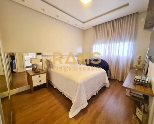 Imagem O Apartamento é composto por: Suíte master com 40,84m² contendo amplo closet e banheira. Aquecime...