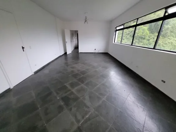 Imagem PITANGUEIRAS – NA QUADRA DA PRAIA, APARTAMENTO AMPLO, CLARO E SUPER AREJADO, LAZER NO PRÉDIO E 02 VAGAS DE GARAGEM.