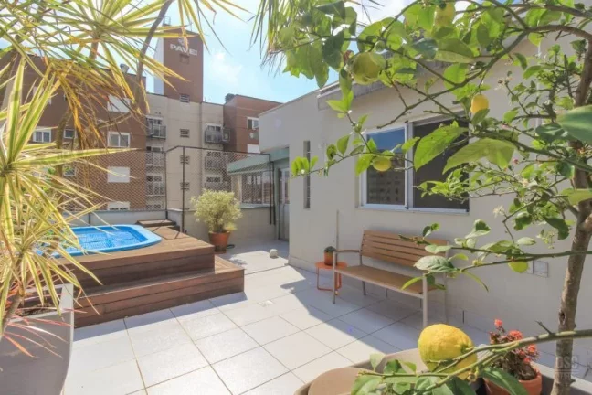 Imagem Cobertura com 3 Quartos à Venda, 200 m² em Auxiliadora - Porto Alegre