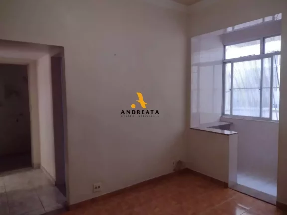Imagem Gloria - Rua Santo Amaro - Vendo ótimo apto 2 quartos , boa cozinha - localiação privilegiada - R$390.000,00 - Agende uma visita!