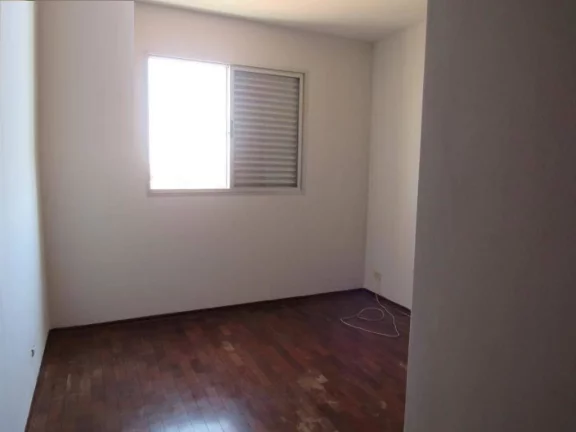 Imagem Apartamento em ótima localização na área central, com sala para 2 ambientes, 2 dormitórios com ...