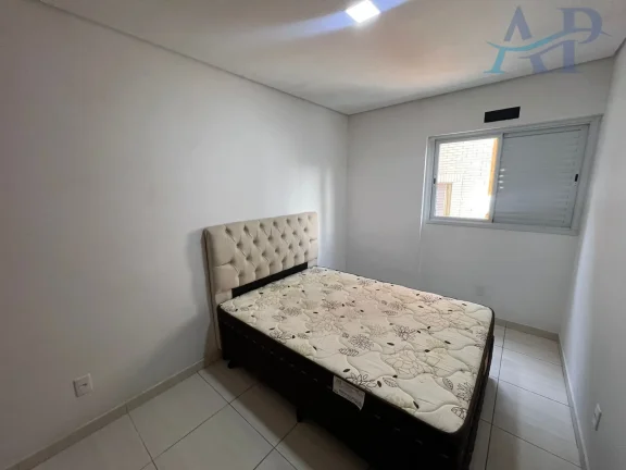 Imagem Apartamento com 2 Dormitórios no Canto do Forte em Praia Grande