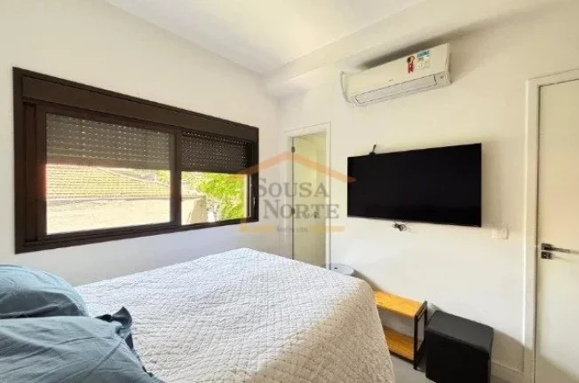 Imagem Apartamento de 49 m² no 3º andar, com 1 dormitório, sendo 1 suite, armários embutidos, cama, lav...