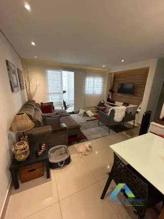 Imagem PORTEIRA FECHADA - Apto em 75m² com 2 dormitórios, 1 suíte, 1 varanda gourmet recém reformado e moderno, pronto para morar com 2 vagas de garagem fixas e cobertas..
