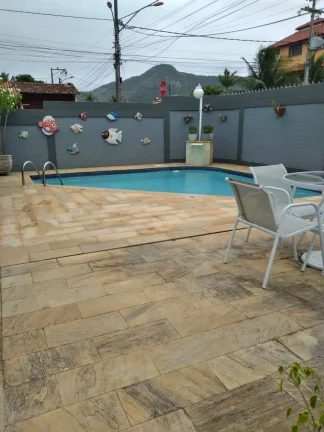 Imagem ATENÇÃO - Casa espetácular pertinho da praia.
