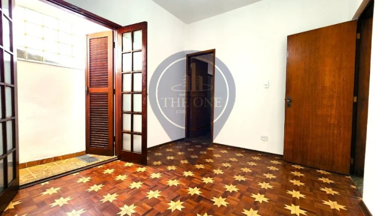 Imagem Imperdível! Casa à venda em São Paulo-SP, bairro Saúde, com 4 quartos, 2 suítes, 2 salas, 4 banheiros, 2 vagas e 218m².