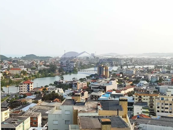 Imagem Apartamento á venda com 2 dormitórios no centro de Torres/RS