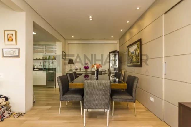 Imagem Apartamento de luxo à venda em São Paulo-SP, Jardim Europa: 3 quartos, 1 suíte, 3 salas, 4 banheiros, 3 vagas, 142m². Venha conferir!