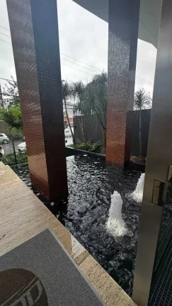 Imagem Apartamento com 3 dormitórios sendo 1 suíte e 2 vagas de garagem em Joinville/SC