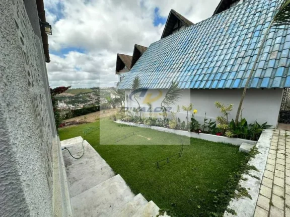 Imagem Vendo lindo Chalé com área total de 518 m², espaço gourmet e 3 vagas