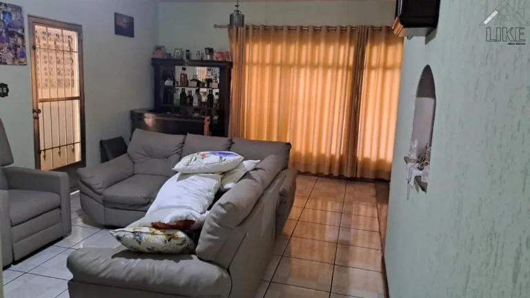 Imagem Casa à venda em São José dos Campos, Vila Tatetuba - 180m²