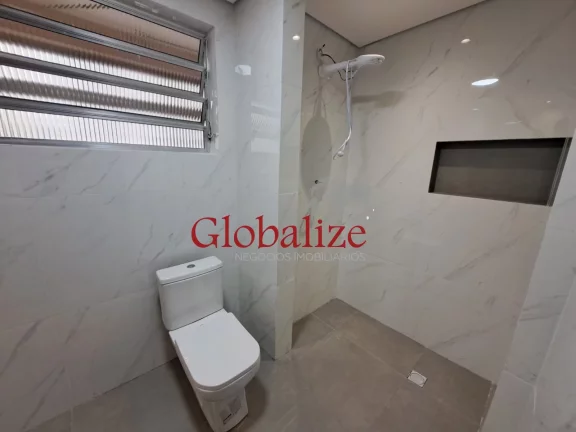 Imagem Apartamento à venda com 109m², 3 quartos, 2 banheiros, elevador, 1 quadra da praia por R$590.000,00 no Boqueirão em Santos
