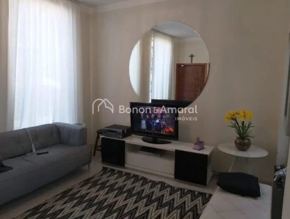 Imagem Esta casa oferece um excelente espaço, com quatro suítes, incluindo uma máster com closet e banhe...