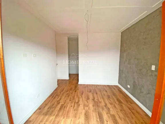 Imagem Casa Nova à Venda em Condomínio Fechado no Jardim Márcia, Campos do Jordão | Próxima ao Capivari