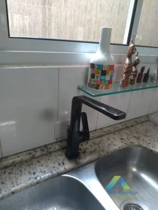 Imagem Casa de condomínio à venda com 180m², 3 quartos e 2 vagas