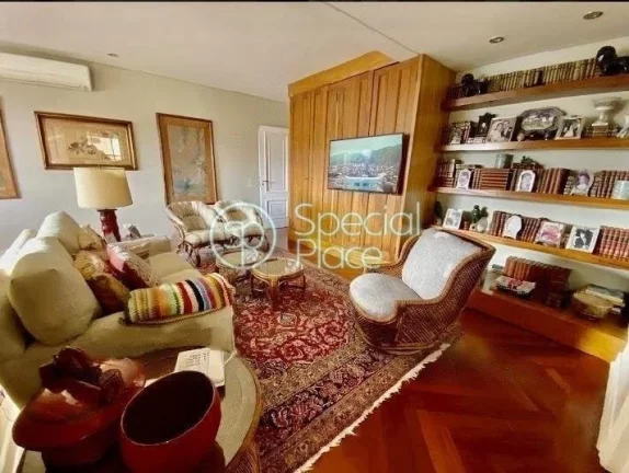 Imagem Excelente apartamento em Higienópolis com 350m² de área privativa, 4 suítes e 4 vagas na garagem...