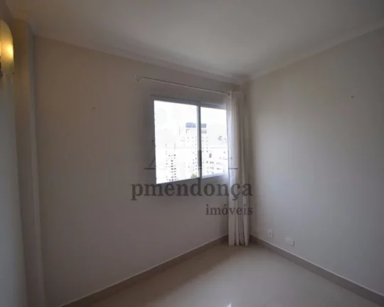 Imagem Apartamento em perfeito estado de conservação, piso em porcelanato, living para 02 ambientes, banh...