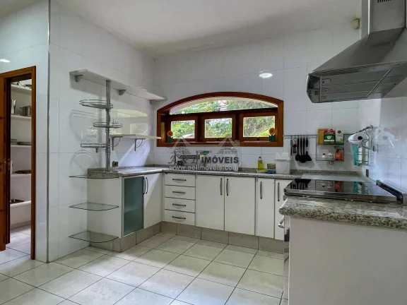 Imagem Casa à venda em Campos do Jordão, estilo clássico e conforto incomparável!
