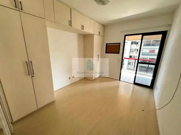 Imagem Apartamento à venda na Barra da Tijuca, Rio de Janeiro-RJ: 2 quartos, 1 suíte, 1 sala, 3 banheiros, 1 vaga, 96m².