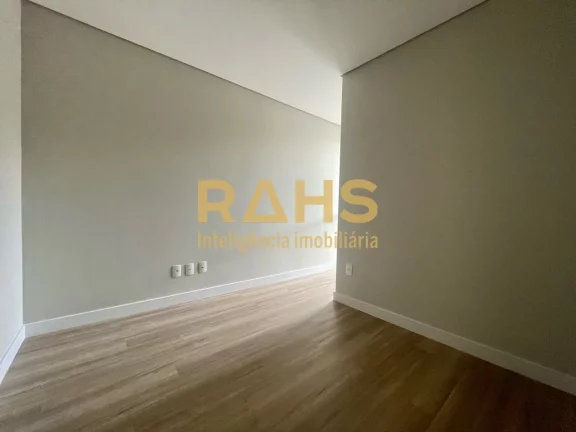 Imagem Ótimo sobrado geminado com 1 suíte mais 2 quartos a venda no bairro Bom Retiro em Joinville. Conta...