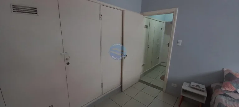 Imagem Apartamento a venda em Santos no Boqueirão quadra da praia.