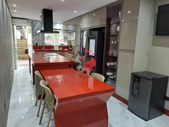 Imagem Lindo sobrado à venda, recentemente reformado, localizado na Vila Valparaíso, Santo André, com 3 dormitórios, sendo 1 suíte, 2 vagas, 196 m².