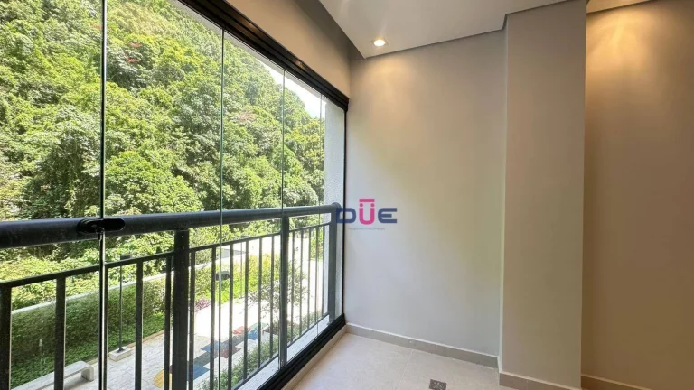 Imagem Apartamento novinho lindamente decorado, no Marapé em Santos. 2 quartos sendo 1 asuite, varanda, lazer completo. 30 itens de lazer