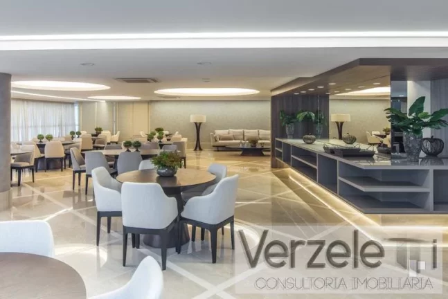 Imagem Cobertura para Venda em Balneário Camboriú / SC no bairro Centro