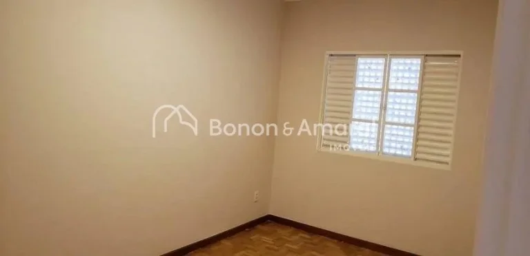 Imagem Ótima casa à venda no Jardim Nossa Senhora Auxiliadora! Com área privativa de 242m² e área tota...