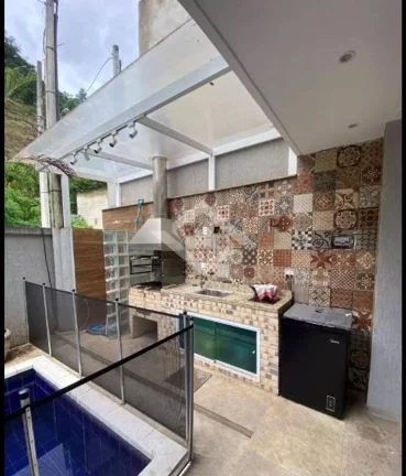 Imagem CASA TRIPLEX COM 300M2 EM CONDOMÍNIO FECHADO TAQUARA MUITO BOM GOSTO