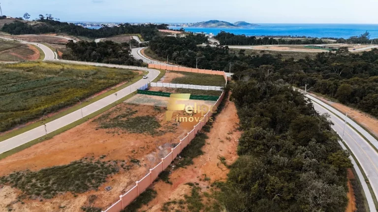 Imagem Vende-se terreno com 675,40 m2 de área no Alphaville Três Praias!