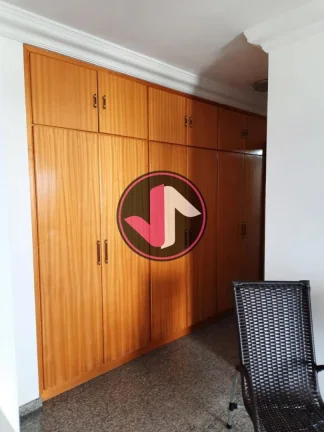 Imagem Este espaçoso apartamento é a escolha ideal para quem busca sofisticação, conforto e uma localiz...