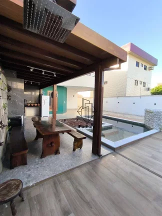 Imagem Casa 1º andar com piscina e projetados a 120m da praia do Bessa -CA0205.