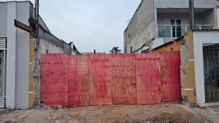 Imagem Terreno à venda, 130 m² por R$ 520.000,00 - Centro - Poá/SP