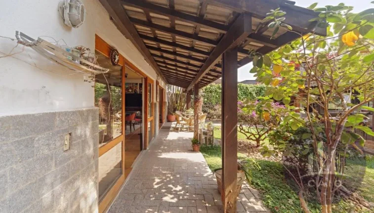 Imagem Casa com 3 dormitórios a venda, 250m² por R$ 2.499.000,00 - Alphaville/SP